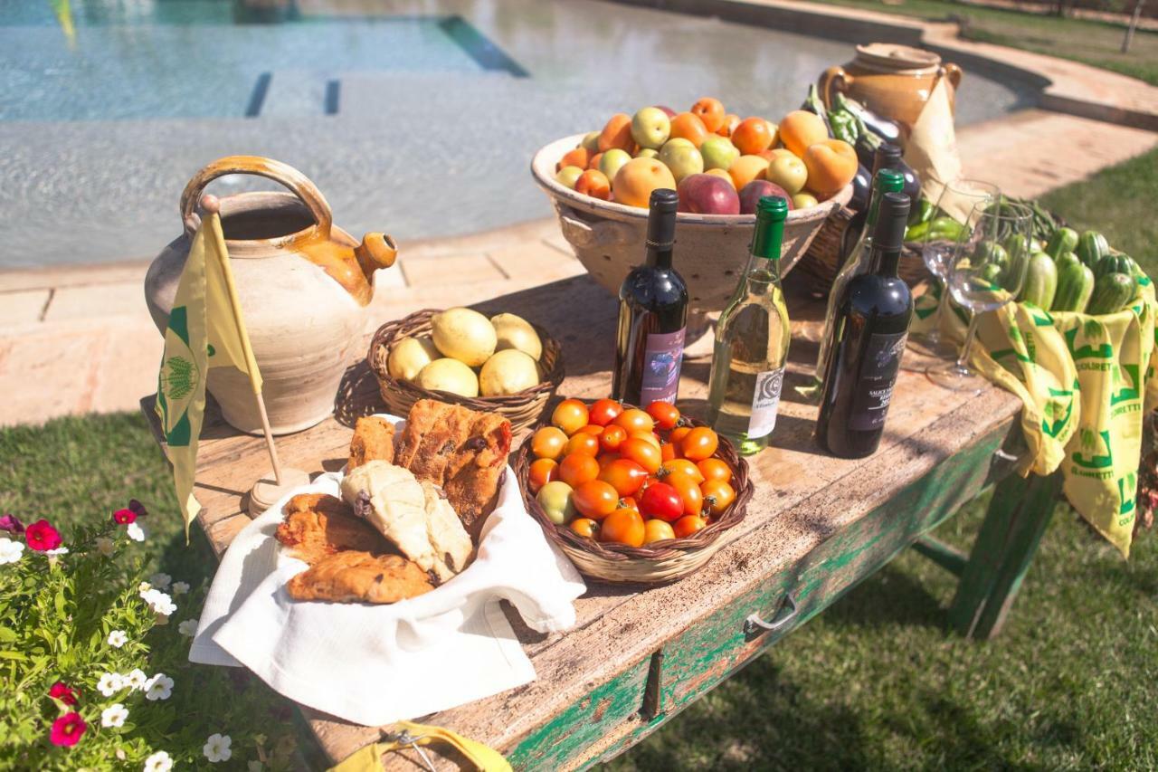 Novoli Agriturismo Li Calizzi Arte E Natura מראה חיצוני תמונה
